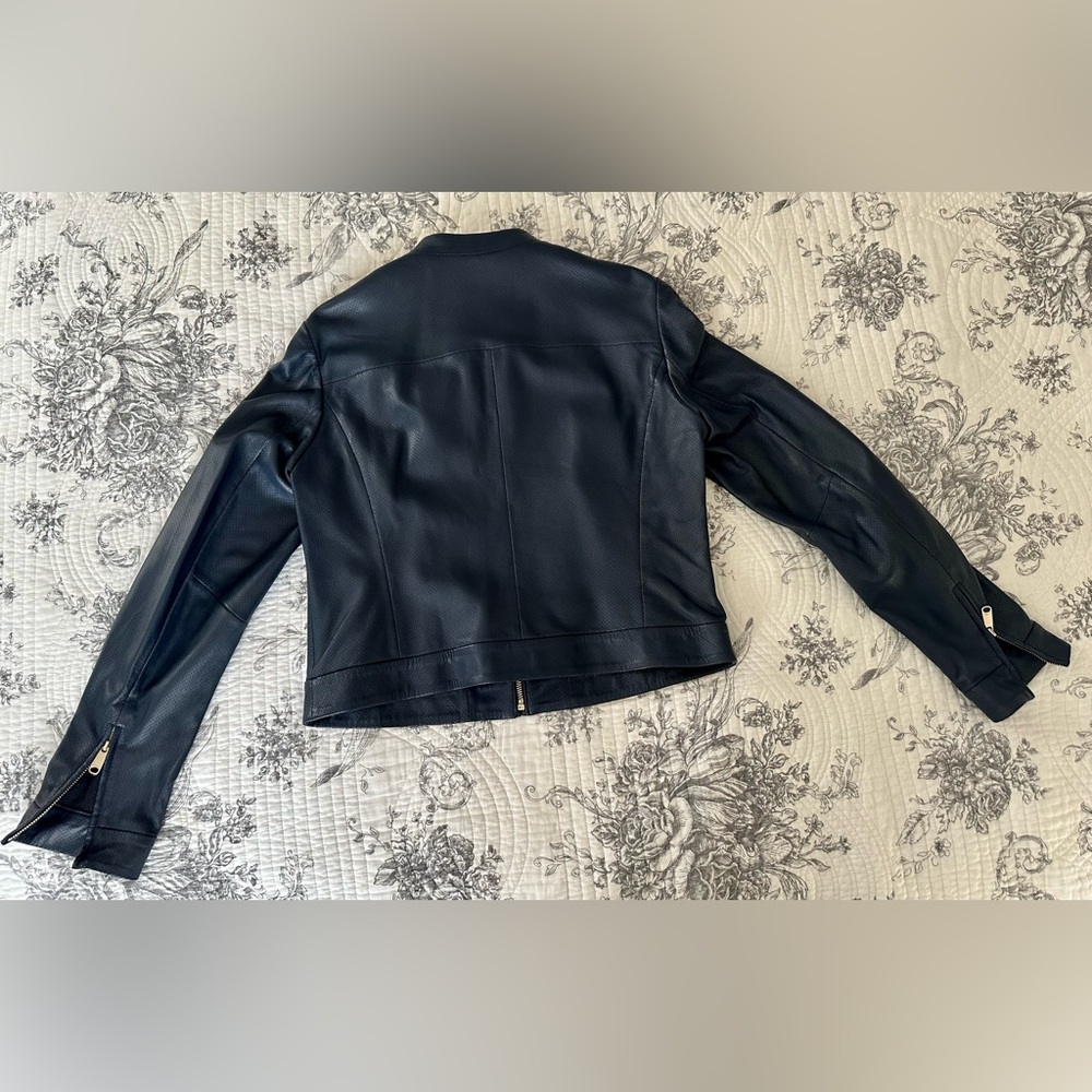 Cropped, indigo blue, perforated leather jacket - Picture 10 of 16